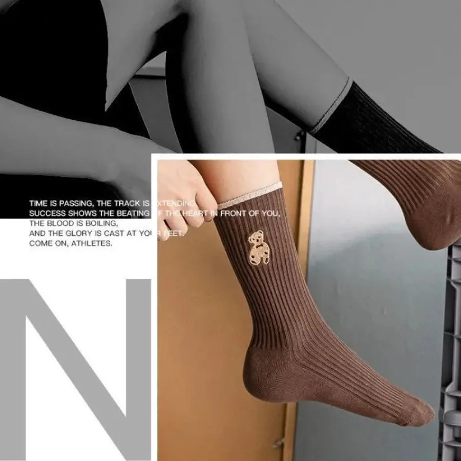 5 Pairs of Mixed Color Teddy Bear Mid Tube Socks with Cute Cartoon Pattern Design, Suitable for Casual Wear in All Seasons